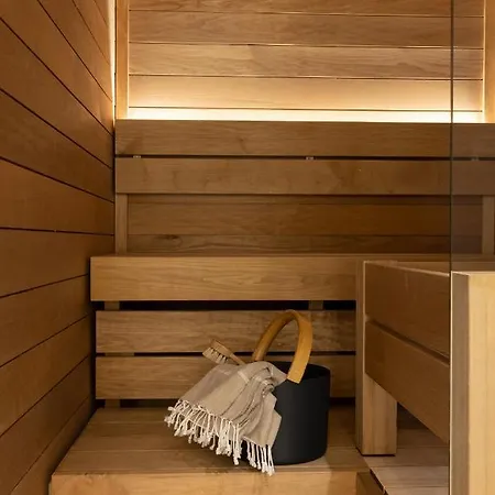 Апартаменты 2ndhomes Stunning 126 M2 3br With Sauna In City Center *